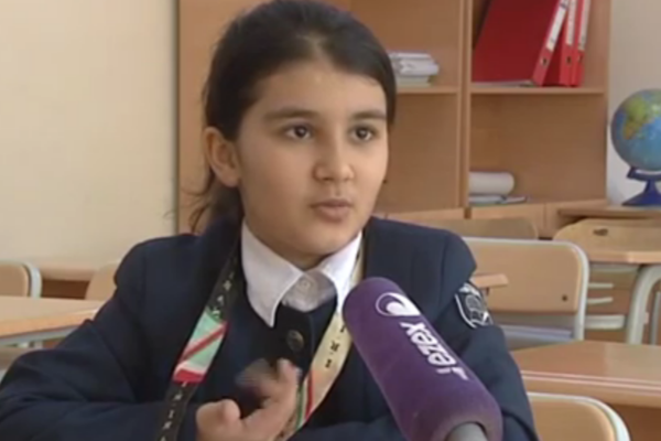 Bakı məktəblisindən İranda örnək addım