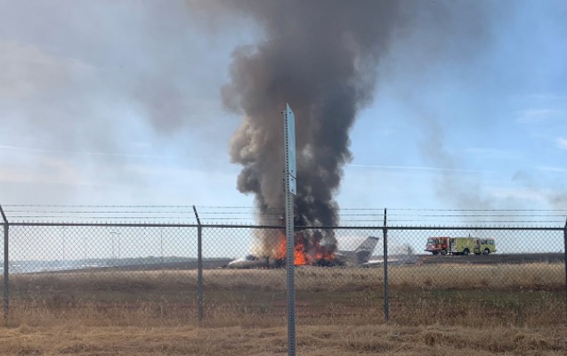 Kaliforniyada uçuşa hazırlaşan təyyarə yandı
