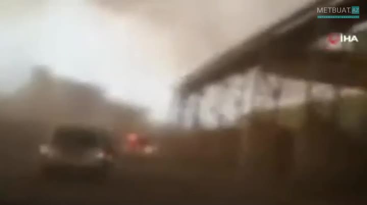 Türkiyədə xortum avtomobili havaya qaldırdı