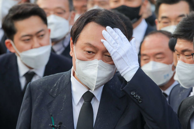 C.Koreya Prezidenti üzr istəyib