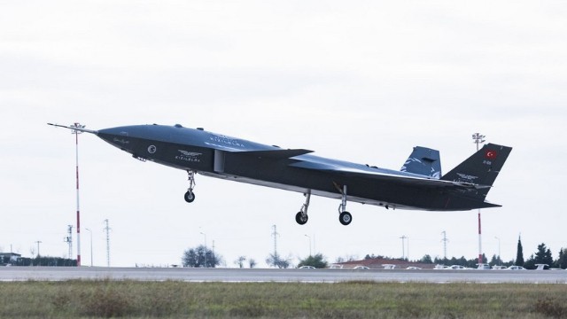 Sudanda Türkiyə təyyarəsinə atəş açılıb