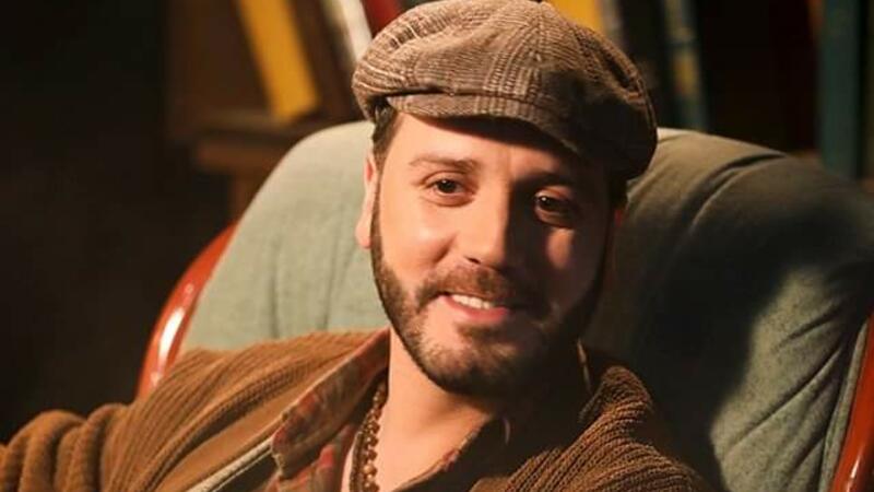 Gənc müğənnimiz İndiana Cons obrazında