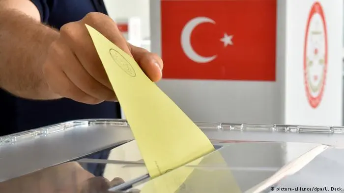 Türkiyə növbəti seçkiyə hazırlaşır