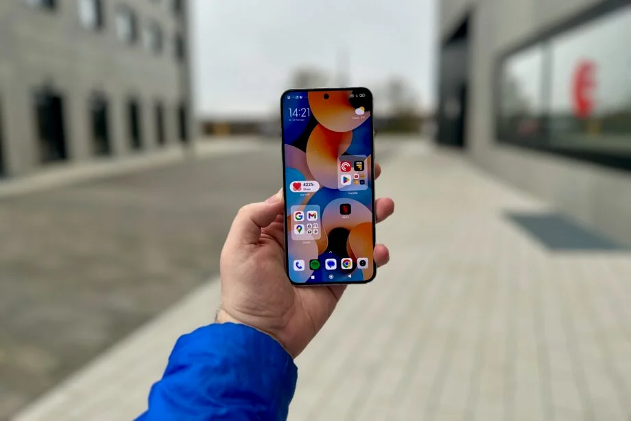 2000 AZN-ə Xiaomi 13 almağa dəyərmi?