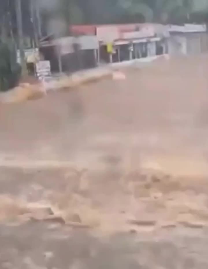 Şiddətli Yağmurun nəticəsi