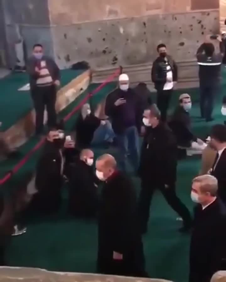 Эрдоган на пятничной молитве в мечети  Айя-София.