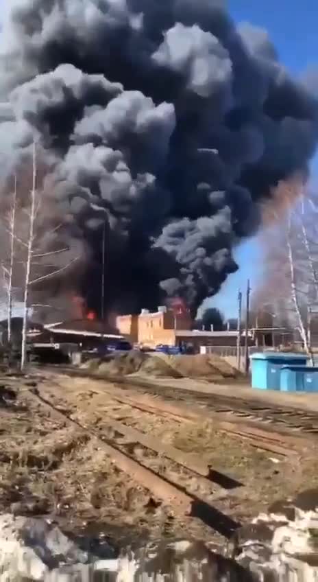 Dmitriyevski kimya zavodunda yanğın baş verib.  