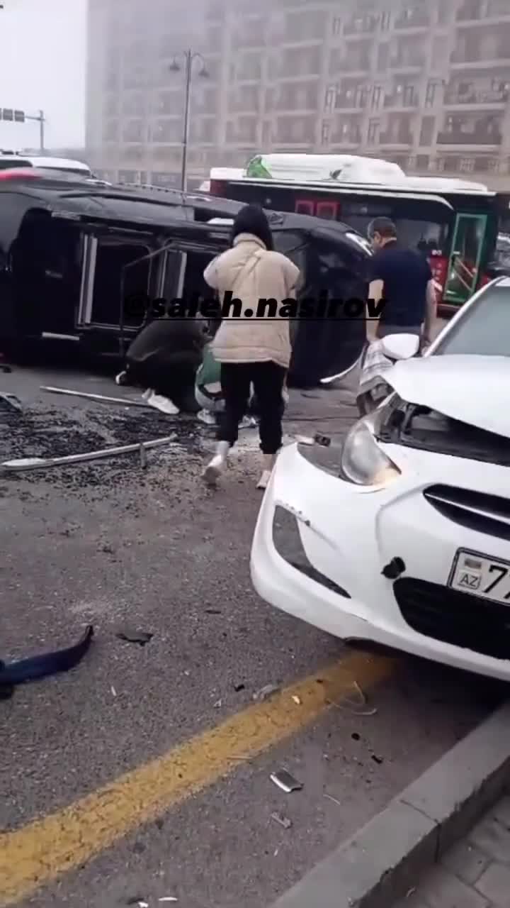 Aytən Səfərova qəzaya düşdü