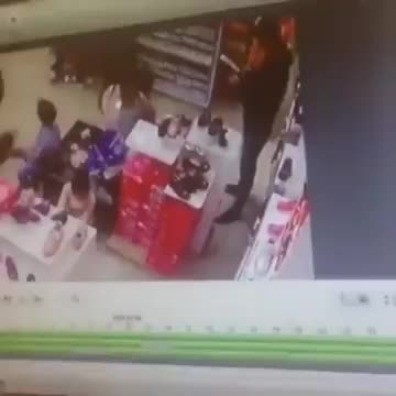 Səbinə Ərəblinin pul kisəsini belə oğurladılar — Anbaan